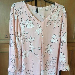 BNWT Pink Floral Flowy Top